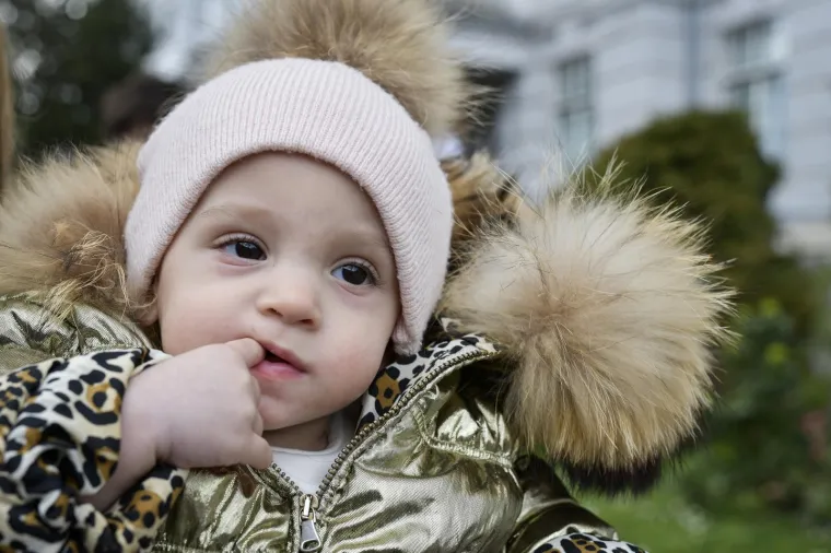 Upoznajte bebe i rodilje koje je razoran potres prije godinu dana otjerao iz Petrove bolnice