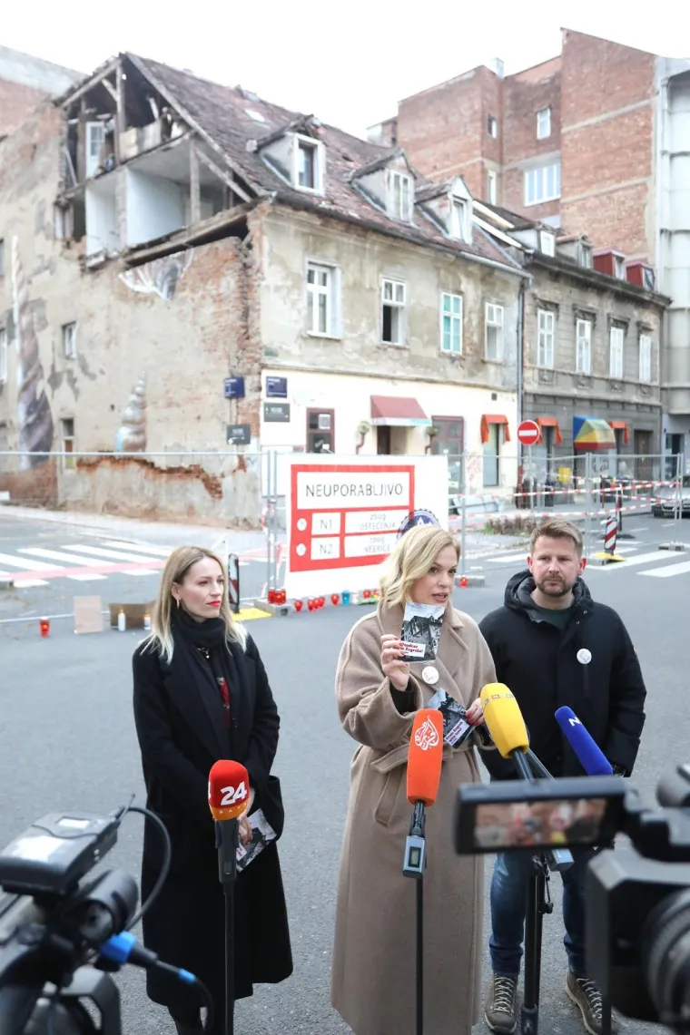 'NEDOPUSTIVO JE DA ZAGREB STOJI GOTOVO NETAKNUT': Godinu dana nakon potresa zapaljene svijeće za 'sve žrtve zakona o obnovi'