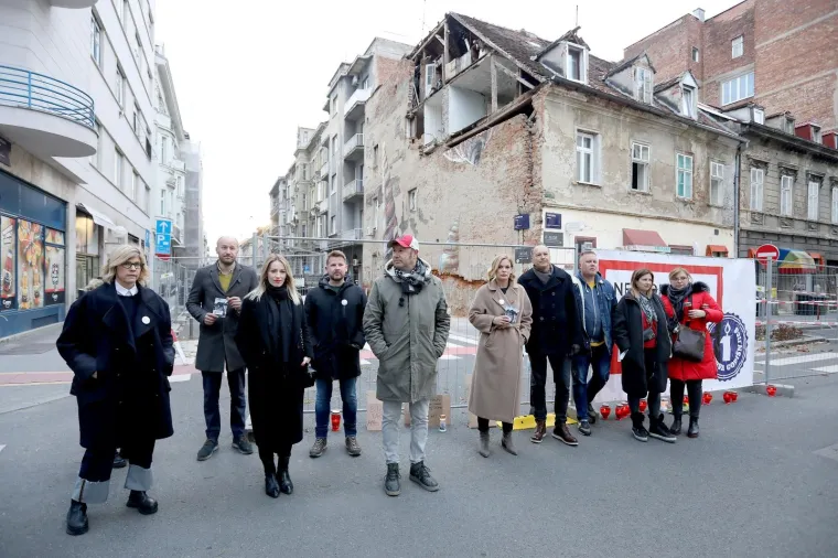 'NEDOPUSTIVO JE DA ZAGREB STOJI GOTOVO NETAKNUT': Godinu dana nakon potresa zapaljene svijeće za 'sve žrtve zakona o obnovi'