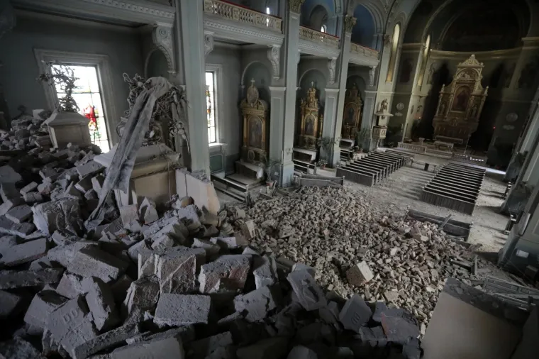 Na prvu godi&scaron;njicu zagrebačkog potresa, u Hrvatskom glazbenom zavodu, koji je i sam stradao u potresu, održan je koncert pod naslovom "Glazba glasnija od potresa", točno u 6.24 sati ujutro, a brojni glazbeni umjetnici poslali su poruku nade i optimizma.