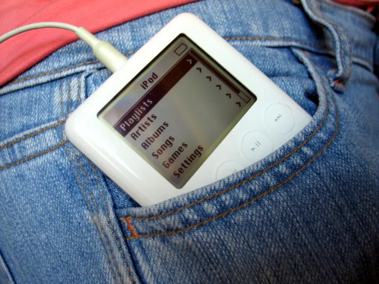 Svoj prvi iPod, Apple je predstavio 23. listopada 2001. godine. Foto: UPPA.co.uk / Topfoto / Profimedia