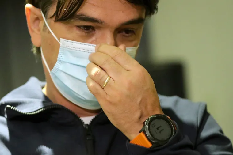 IZBORNIK S MASKOM NA LICU: Strogo po mjerama; Ovako je to izgledalo na presici u Zagrebu