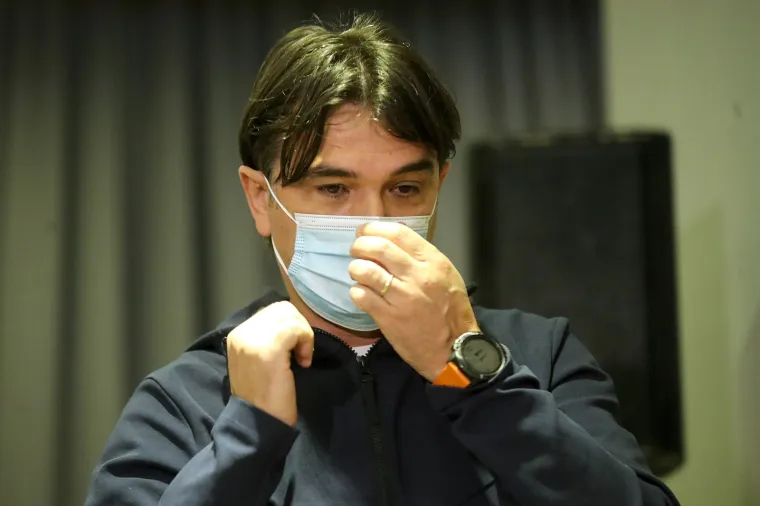 IZBORNIK S MASKOM NA LICU: Strogo po mjerama; Ovako je to izgledalo na presici u Zagrebu