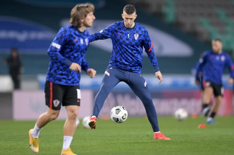 VATRENI OTVORILI KVALIFIKACIJE ZA SP: Zavirite u galeriju i osjetite da&scaron;ak atmosfere iz Ljubljane