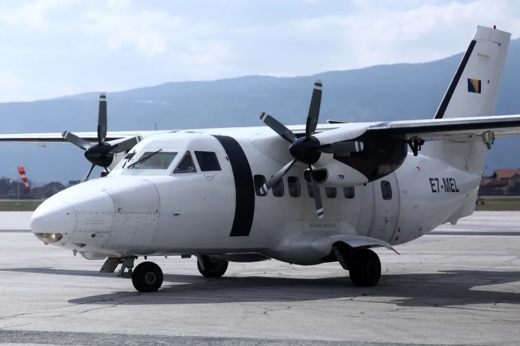 Na sarajevski aerodrom sletio je avion u kojem se nalazi 23.400 doza cjepiva BioNTech/Pfizer, koje je Bosna i Hercegovina kupila u okviru mehanizma COVAX.