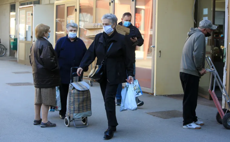 Nove mjere za Karlovačku županiju: Maske obavezne i na otvorenom