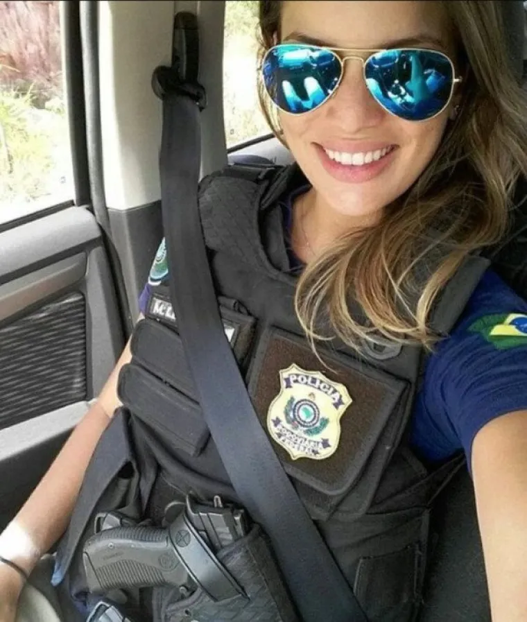 POLICAJKE DILJEM SVIJETA POKAZALE DA SU OPASNE I BEZ ORUŽJA: I uniforme, grudnjaka....