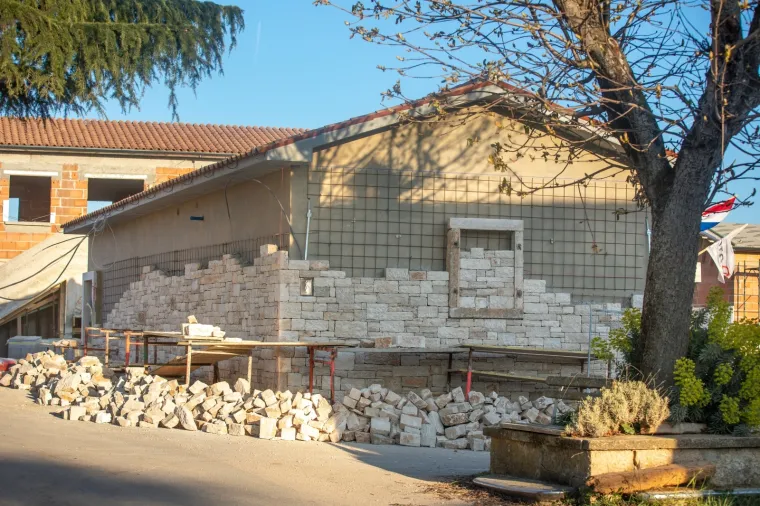 Horvatinčić odgađa odlazak u zatvor zbog bolesti, a u Istri gradi vile s bazenom