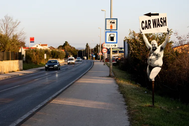 Uvijek nas nasmije: O ovom znaku za autopraonicu u Zadru svi pričaju, a tamo stoji već godinama