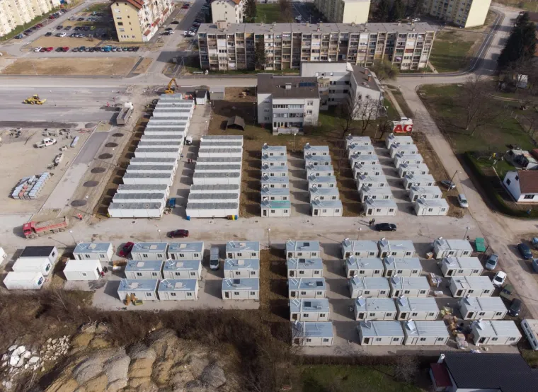 FASCINANTNE FOTOGRAFIJE IZ ZRAKA: Ovdje sada žive Petrinjci čiji domovi su stradali u razornom potresu