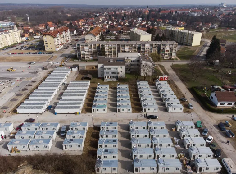 FASCINANTNE FOTOGRAFIJE IZ ZRAKA: Ovdje sada žive Petrinjci čiji domovi su stradali u razornom potresu