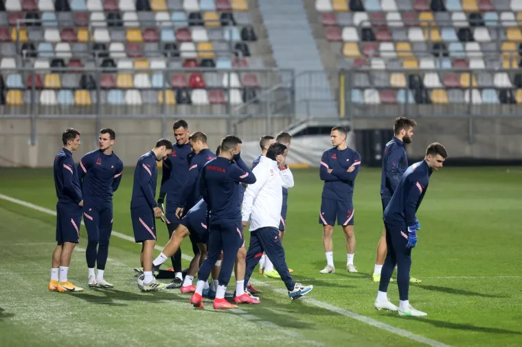 VATRENI ODRADILI POSLJEDNJI TRENING PRED MALTU: Pogledajte kadrove s Rujevice