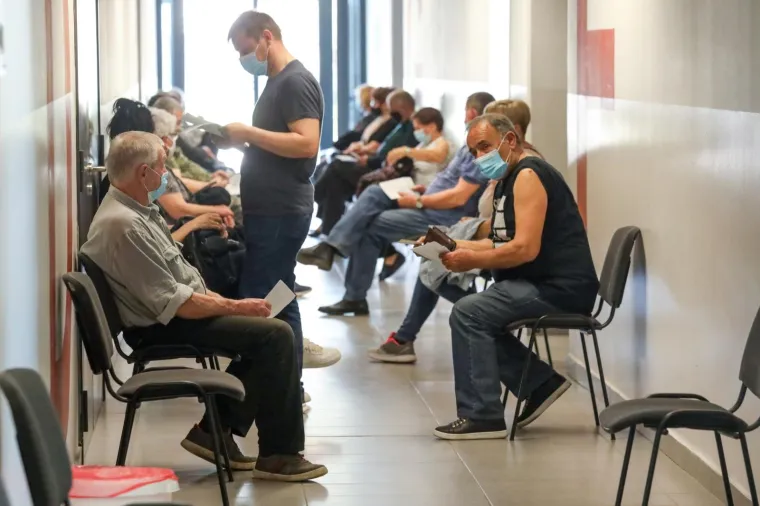 U Osijeku počelo organizirano cijepljenje na tri posebno organizirana punkta