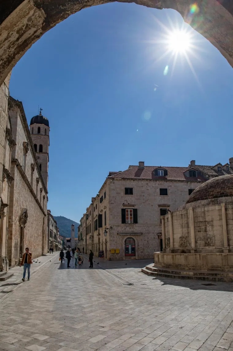 Vrijeme prekrasno, a Dubrovnik potpuno pust