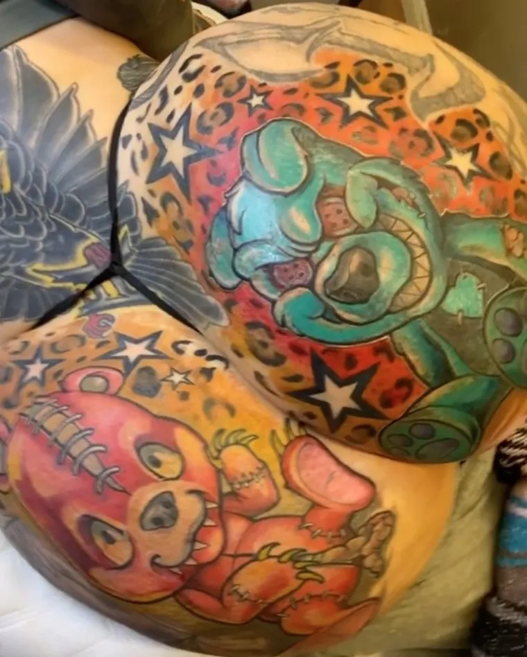 Marija je ovaj tjedan predstavila jo&scaron; jedan novitet u svom izgledu, ali ovaj je napravljen od tinte s razrađenom i živopisnom tetovažom dvaju medvjedića zastra&scaron;ujućeg izgleda.