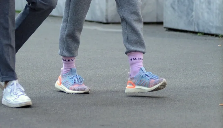 DILETTA U NEOBIČNOM IZDANJU PRO&Scaron;ETALA CENTROM GRADA: Jedan detalj odmah je svima zapeo za oko