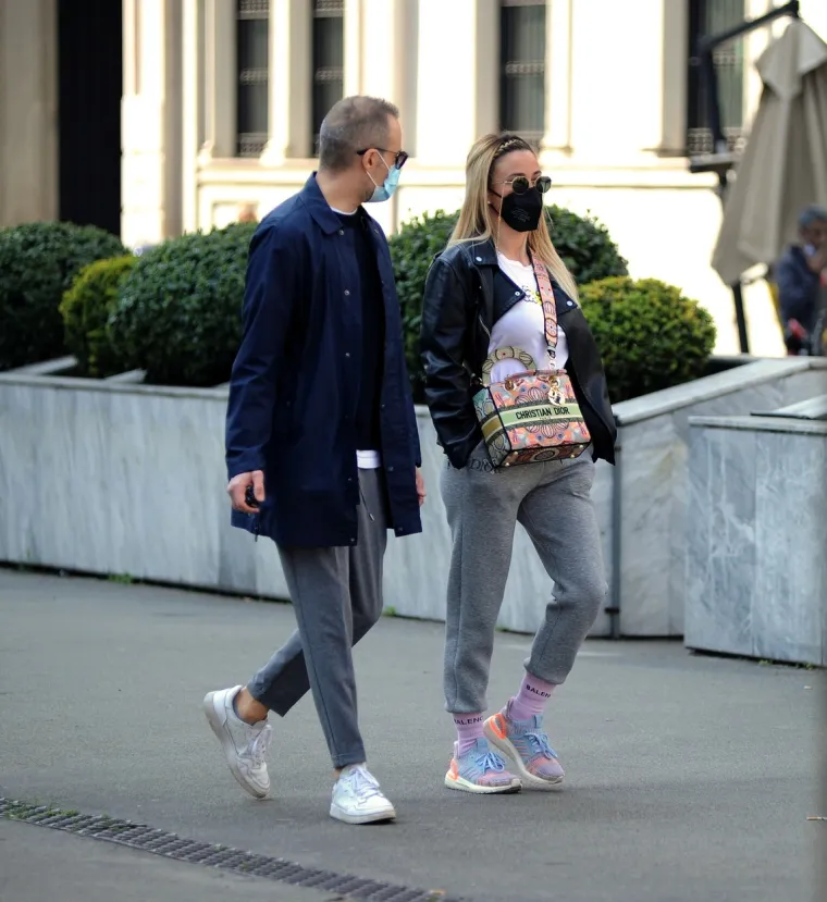 DILETTA U NEOBIČNOM IZDANJU PRO&Scaron;ETALA CENTROM GRADA: Jedan detalj odmah je svima zapeo za oko