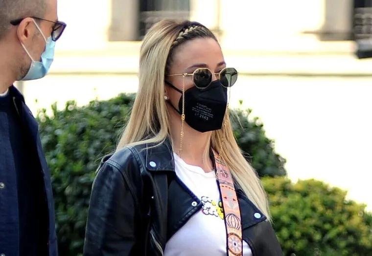 DILETTA U NEOBIČNOM IZDANJU PRO&Scaron;ETALA CENTROM GRADA: Jedan detalj odmah je svima zapeo za oko