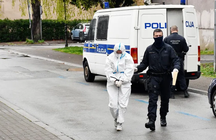 03.04.2021. Slavonski Brod - Majka tesko ozlijedjenje dvoipolgodisnje djevojcice koja je zavrsila u bolnici u Klaicevoj na hitnoj operaciji zbog ozljeda glave dovedenaje  na Zupanijsko drzavno odvjetnistvo u Slavonskom Brodu na daljnje postupanje. 
Photo: Ivica Galovic/PIXSELL