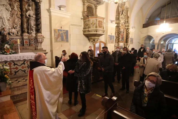 Pogledajte kako su izgledala misna slavlja diljem Hrvatske