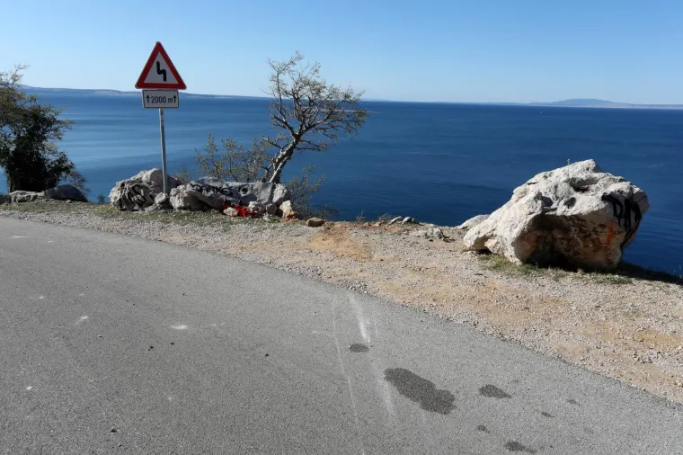 Ovo je mjesto prometne nesreće kod Stare Ba&scaron;ke u kojoj su poginula dvojica 18-godi&scaron;njaka
