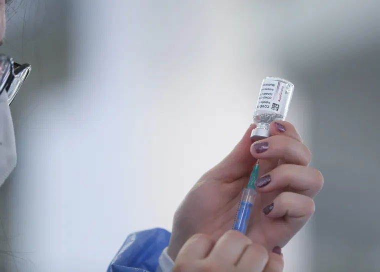 MASOVNO CIJEPLJENJE NA ZAGREBAČKOM VELESAJMU: Cijepi se AstraZenecom, a za danas je naručeno 1500 ljudi