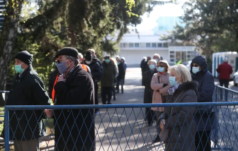 MASOVNO CIJEPLJENJE NA ZAGREBAČKOM VELESAJMU: Cijepi se AstraZenecom, a za danas je naručeno 1500 ljudi