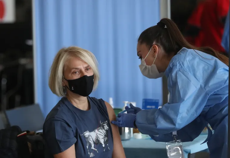 MASOVNO CIJEPLJENJE NA ZAGREBAČKOM VELESAJMU: Cijepi se AstraZenecom, a za danas je naručeno 1500 ljudi