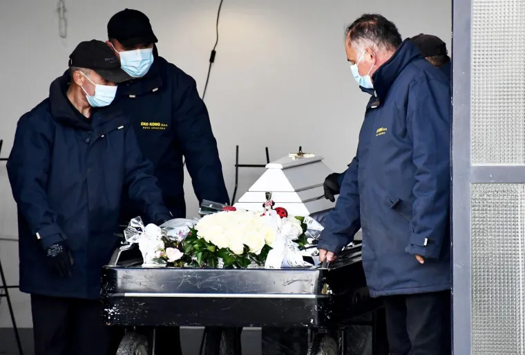 Velika tuga u Novoj Gradi&scaron;ki: Pokopana je preminula djevojčica, na pogrebu mno&scaron;tvo ljudi