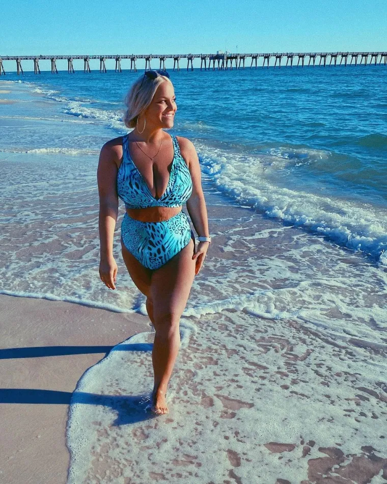 'GOVORILI SU DA IZGLEDAM KAO KIT': Vječna debeljuca smršavjela 76 kg i bez pardona se skinula u - seksi bikini