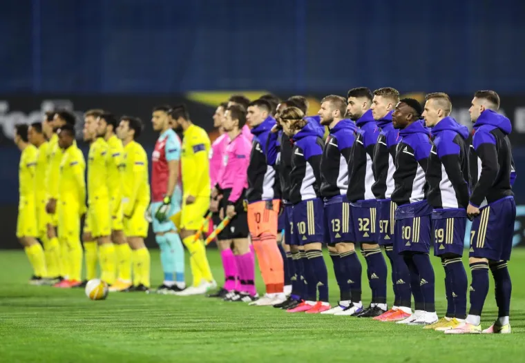 ZAR STE MISLILI DA ĆE OVA UTAKMICA PROĆI BEZ NJEGA? Zoran Mamić do&scaron;ao na Maksimir, u loži snimljen i &Scaron;uker