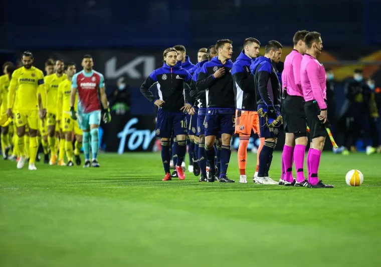 ZAR STE MISLILI DA ĆE OVA UTAKMICA PROĆI BEZ NJEGA? Zoran Mamić do&scaron;ao na Maksimir, u loži snimljen i &Scaron;uker