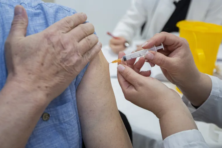 Masovno cijepljenje napokon je počelo i u Mostaru: Odaziv građana je velik