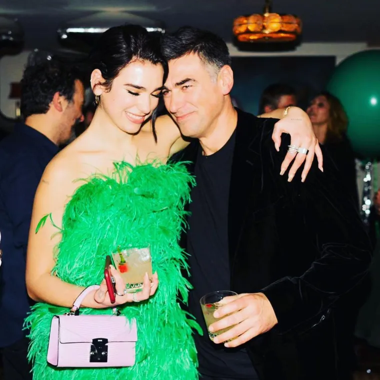 KOSOVSKI GEORGE CLOONEY: Internet poludio za tatom mlade pjevačice, nije ni čudo, pa pogledajte ga