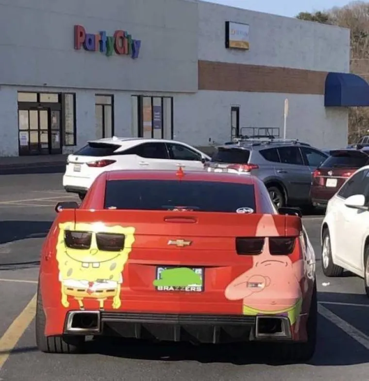 BIZARNI AUTI KOJIMA DEFINITIVNO NIJE MJESTO NA CESTAMA: Neki su &lsquo;uboli&rsquo; s preinakama, a drugi su jednostavno užasni