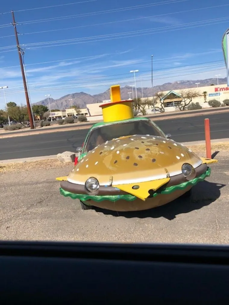 BIZARNI AUTI KOJIMA DEFINITIVNO NIJE MJESTO NA CESTAMA: Neki su &lsquo;uboli&rsquo; s preinakama, a drugi su jednostavno užasni