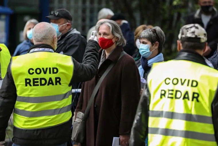 Na Velesajmu u Zagrebu ogromne gužve za cijepljenje protiv Covida-19