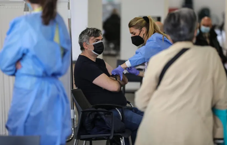Na Velesajmu u Zagrebu ogromne gužve za cijepljenje protiv Covida-19
