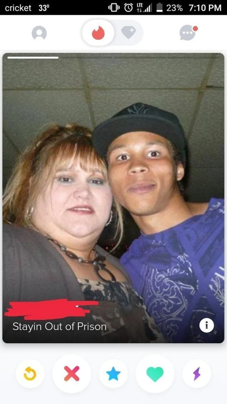 UŽAS JE NJIHOVA FURKA: Na&scaron;li smo 30 najgorih profila na Tinderu, sada nam je potpuno jasno za&scaron;to je Han i dalje Solo