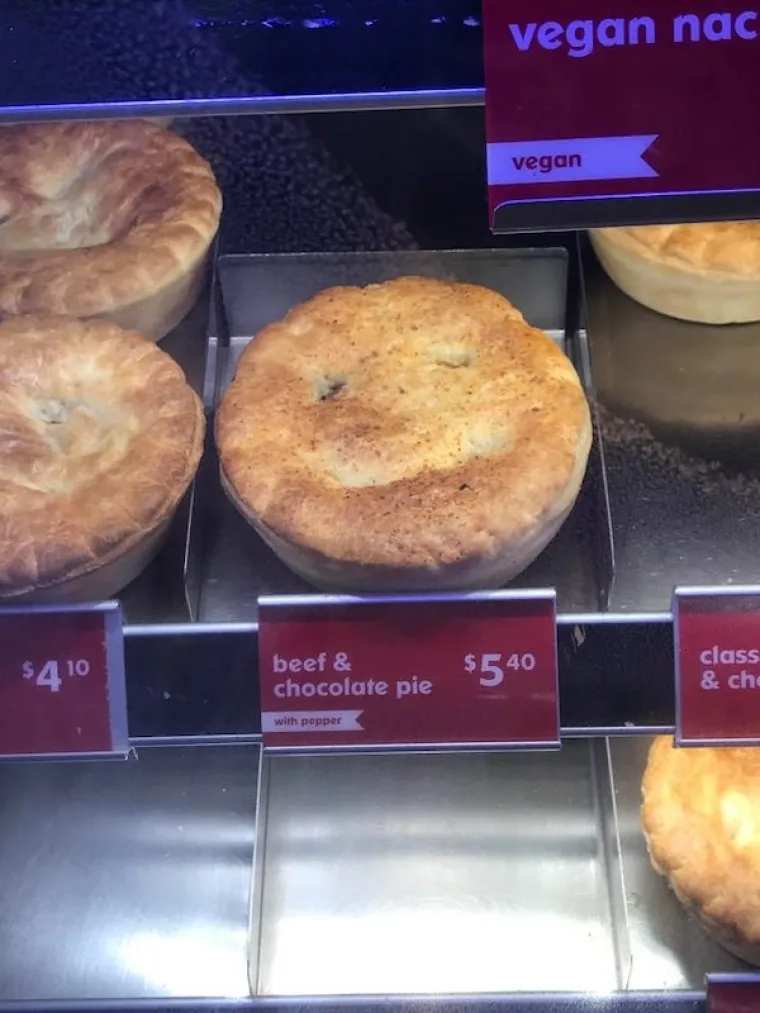 REMEK-DJELA ILI LUDILO? Neki ljudi zadovoljni su minimumom minimuma, pogledajte samo kako žive