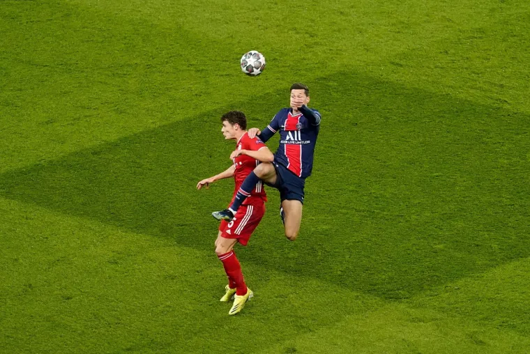 GDJE ĆE&Scaron; STARI? Evo kako Neymar čuva loptu; Ruka dugačko naprijed, lopta na sigurnom