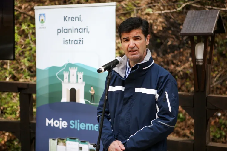 Zbog Jelene Pavičić Vukičević su na Sljeme nosili - TV. Pogledajte fotografije koje su postale hit na Twitteru