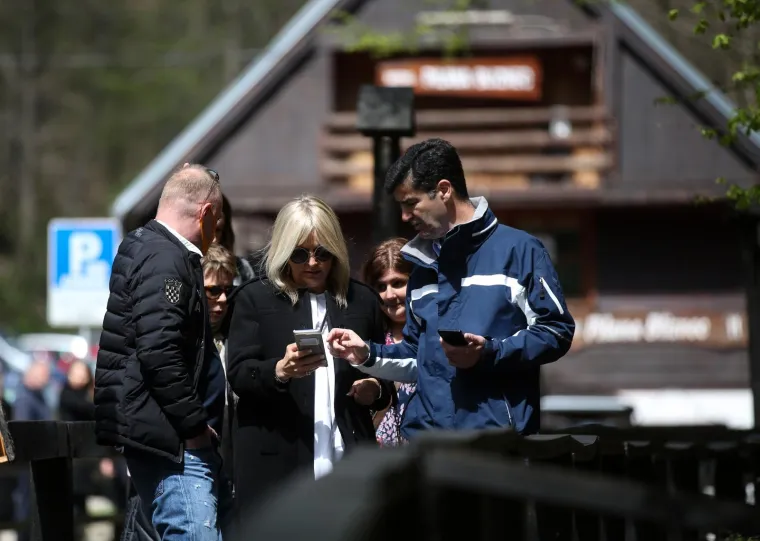 Zbog Jelene Pavičić Vukičević su na Sljeme nosili - TV. Pogledajte fotografije koje su postale hit na Twitteru