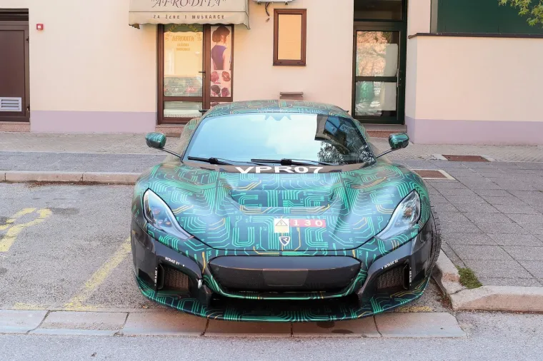Otprije je poznato kako velike udjele u Rimac Automobilima ima ugledni Porsche, a dugo vremena se spekuliralo i o preuzimanju još jednog vrhunskog brenda trkaćih automobila - Bugattija. Foto: Luka Stanzl/PIXSELL