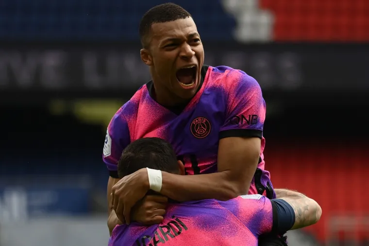 KOLIKO SAMO OVDJE IMA EMOCIJA: Kylian Mbapp&eacute; je vri&scaron;tao i vri&scaron;tao i vri&scaron;tao - umalo da nije dobio srčani od uzbuđenja