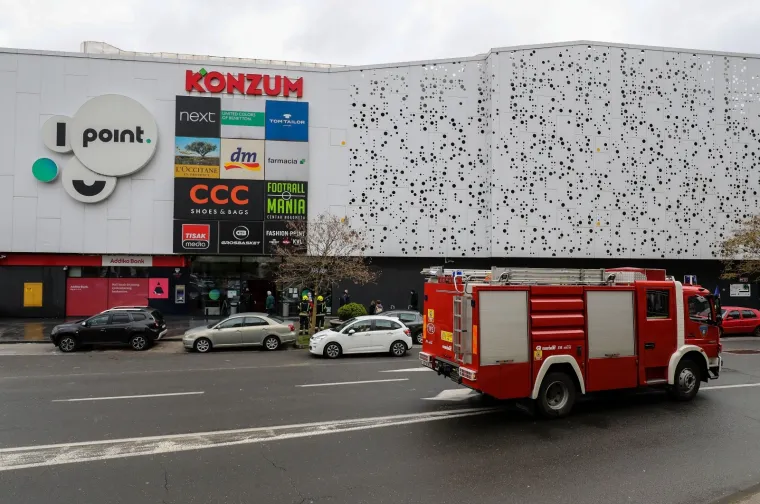 U zagrebačkom trgovačkom centru izbio požar