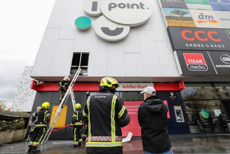 U zagrebačkom trgovačkom centru izbio požar