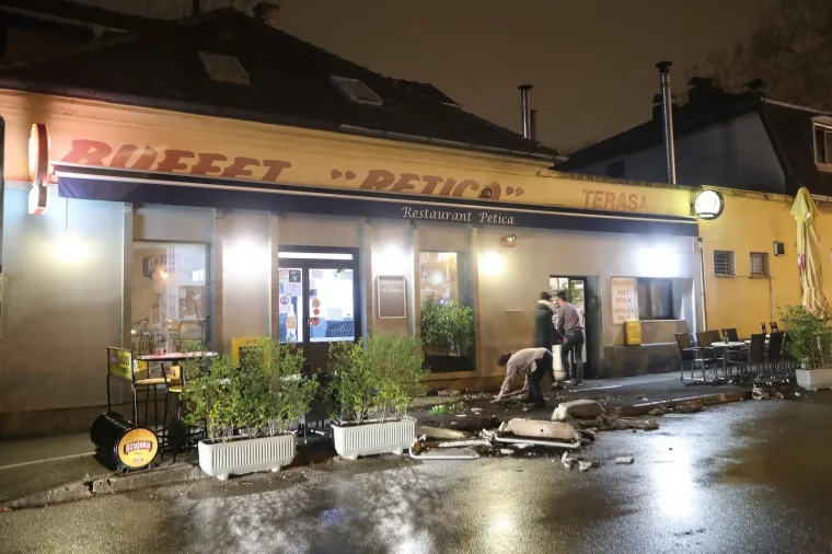 Automobilom se zabio u terasu restorana: Dvoje ljudi je ozlijeđeno