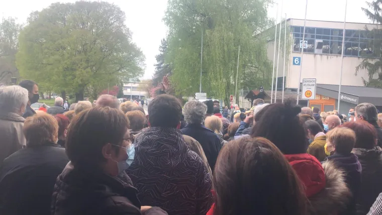 Gužva za cijepljenje na Zagrebačkom velesajmu