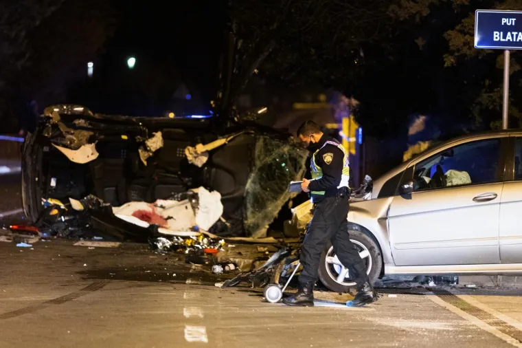 Kod Zadra poginula dva mladića: 18-godi&scaron;njak se Mercedesom nije zaustavio na znak 'stop'